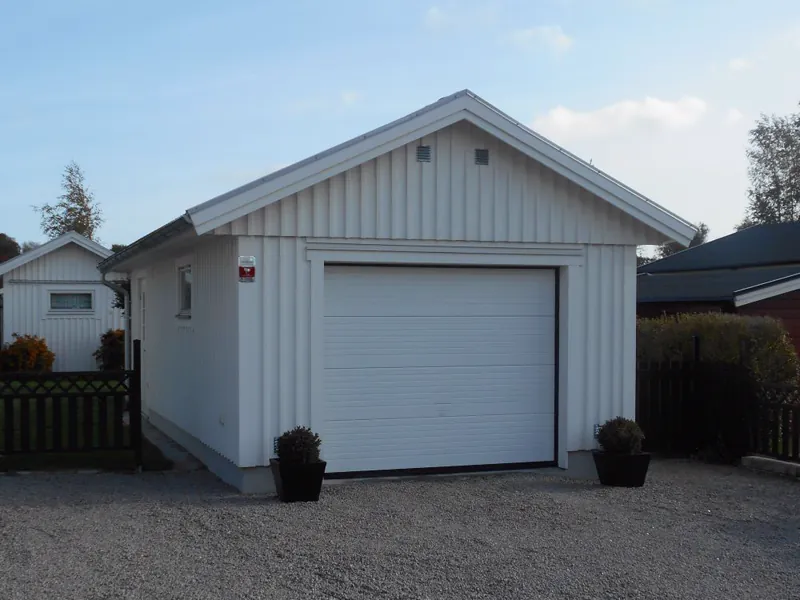 Färdigställt enkelgarage G 40 från Björklidens