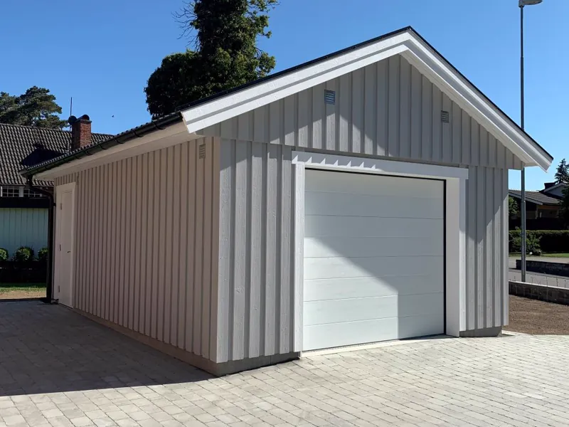Färdigställt enkelgarage G 45 från Björklidens