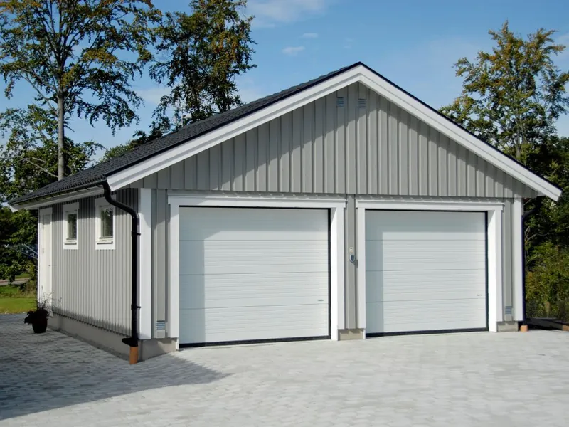 Färdigställt dubbelgarage G 65 från Björklidens