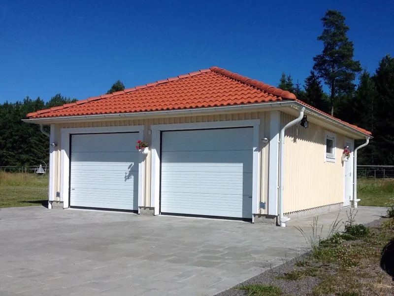 Färdigställt dubbelgarage GV 65 från Björklidens